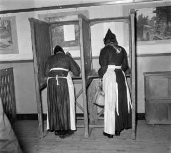 Verkiezingsplaatje uit Volendam, Bestanddeelnr 905-1833