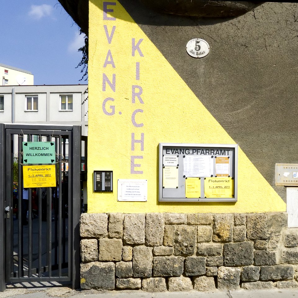 Verklärungskirche Pfarrhof 03