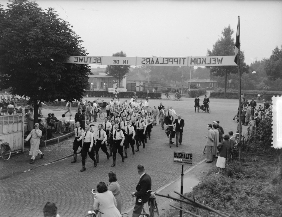 Vierdaagse eerste dag s morgens vroeg, Bestanddeelnr 904-6997