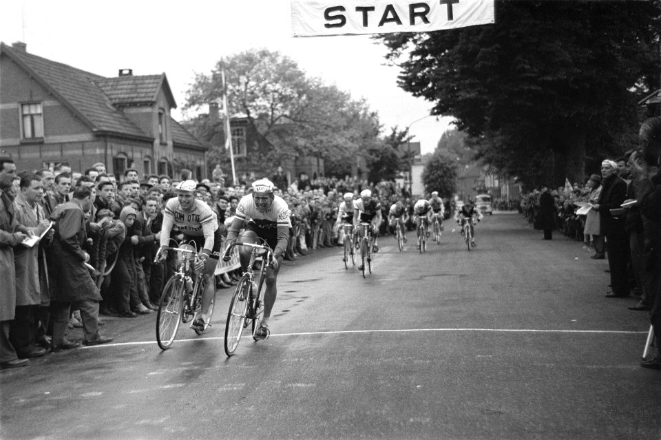 Vierde Etappe Ronde van Nederland . Groeneweg over de finish, Bestanddeelnr 912-4927