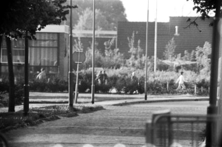 Vierdevijfde dag gijzeling school in Bovensmilde kinderen worden vrijgelaten, Bestanddeelnr 929-2005