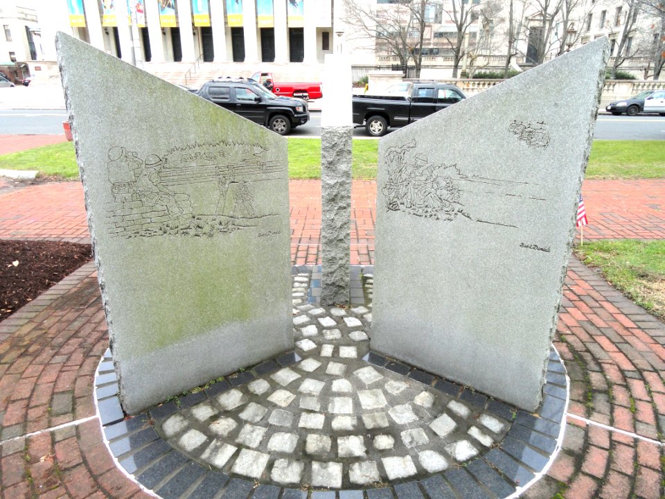 Vietnam Veterans Memorial - Springfield, MA - DSC03283
