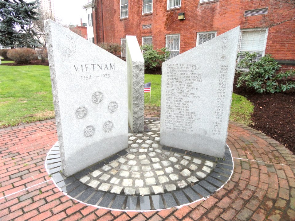 Vietnam Veterans Memorial - Springfield, MA - DSC03281