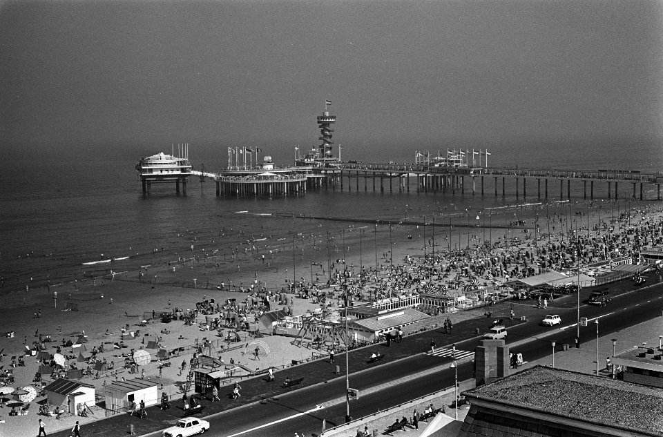 Vierde piereiland aan Scheveningse pier gekoppeld, overzichten vierde piereiland, Bestanddeelnr 916-8135