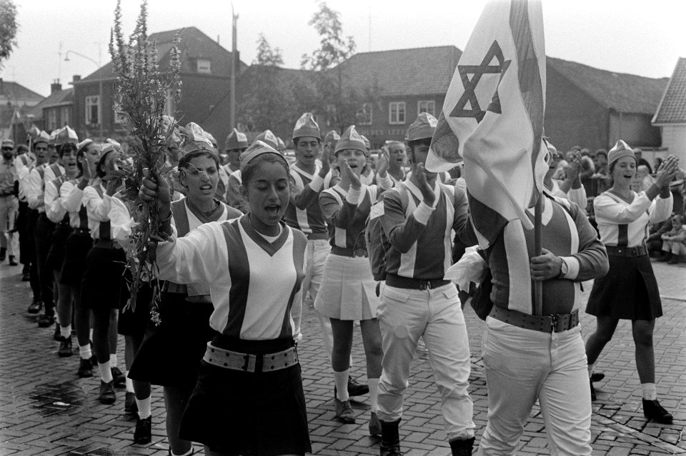 Vierdaagse Nijmegen, Bestanddeelnr 923-6877