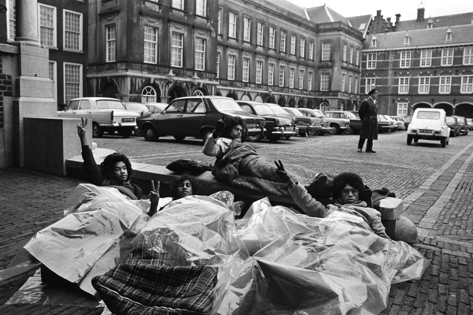 Vier Zuid-Molukse jongens in hongerstaking uit protest tegen proces tegen de 33, Bestanddeelnr 924-0799