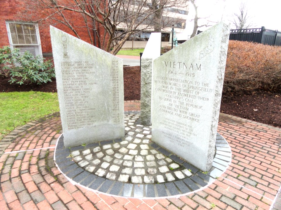 Vietnam Veterans Memorial - Springfield, MA - DSC03282