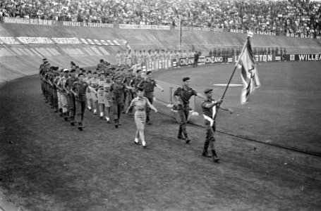 VIERDAAGSE, ploegen, vlaggen, parades, Bestanddeelnr 920-5331