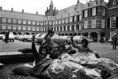 Vier Zuid-Molukse jongens in hongerstaking uit protest tegen proces tegen de 33, Bestanddeelnr 924-0797