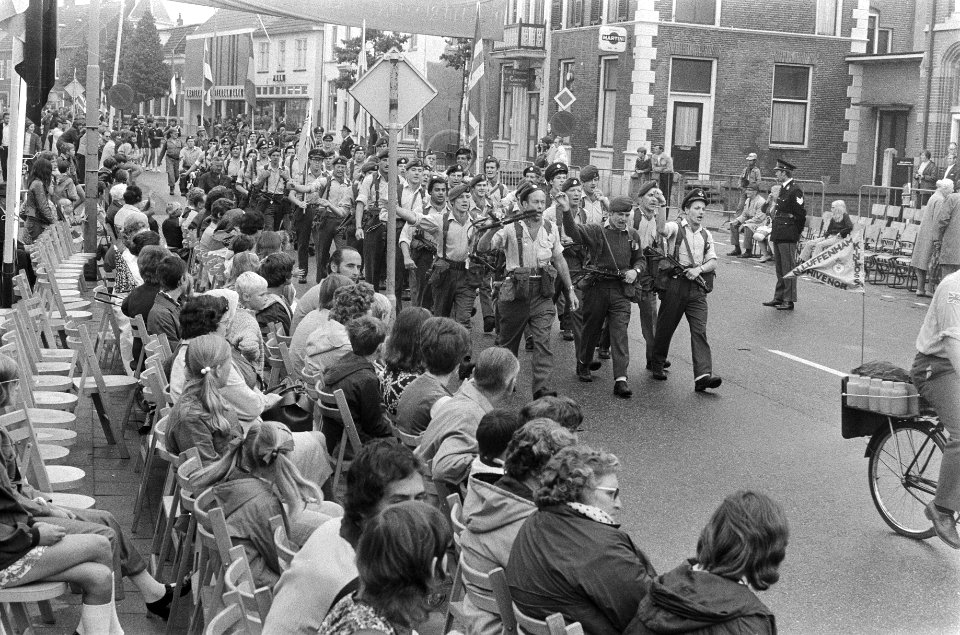 Vierdaagse Nijmegen, eerste dag, Bestanddeelnr 924-7478