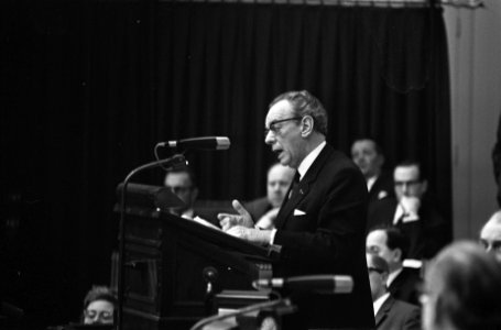 Vietnamdebat Tweede Kamerlid Wim Schuijt (KVP) aan het woord, Bestanddeelnr 921-0504