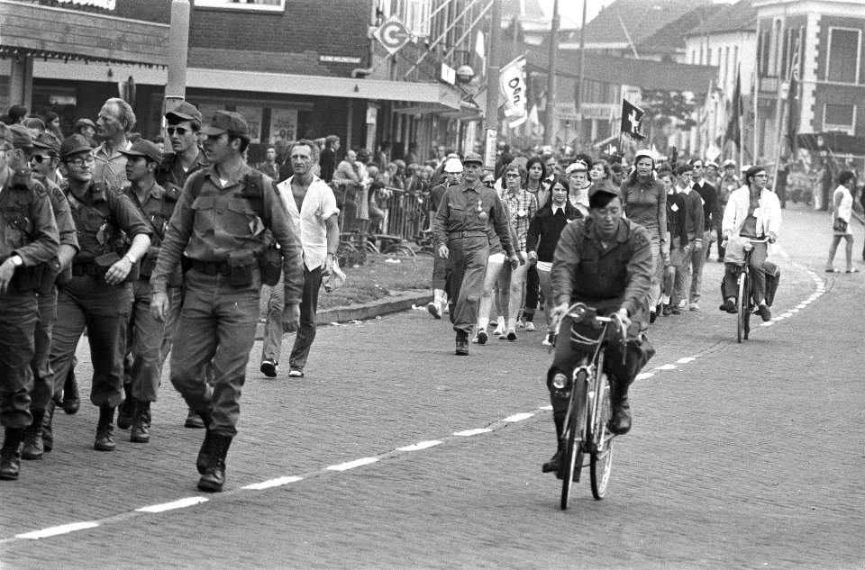 Vierdaagse Nijmegen, eerste dag, Bestanddeelnr 924-7474