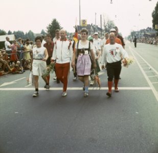 Vierdaagse Nijmegen, finale, Bestanddeelnr 254-8513