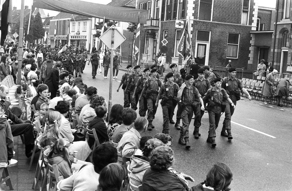 Vierdaagse Nijmegen, eerste dag, Bestanddeelnr 924-7477