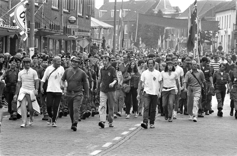 Vierdaagse Nijmegen, eerste dag, Bestanddeelnr 924-7479