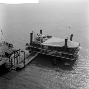 Vierde eiland aan Scheveningse pier geplaatst, Bestanddeelnr 916-7238