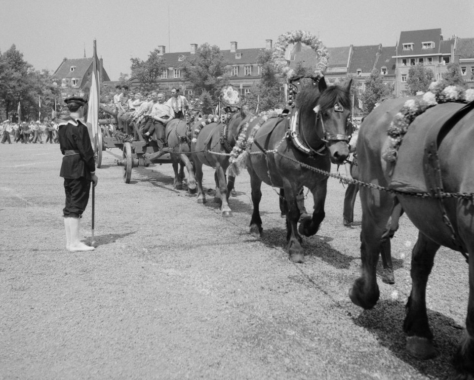 Vierde dag van het bezoek van Koning Boudewijn bezoek aan Maastricht en omgeving, Bestanddeelnr 910-5185