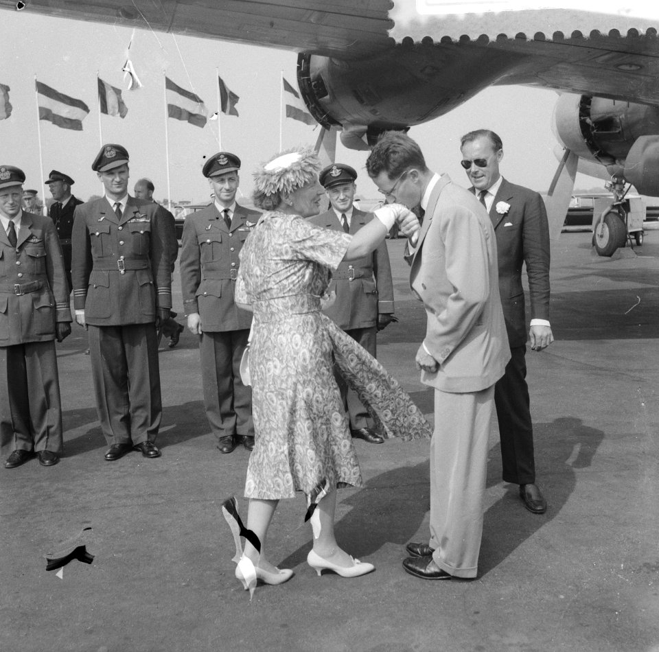 Vierde dag van het bezoek van Koning Boudewijn vertrek van Koning Boudewijn, Bestanddeelnr 910-5187
