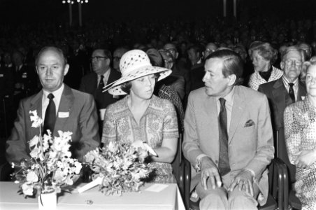 Viering 200-jarig bestaan Nederlandse Mij voor Nijverheid en Handel in Concertge, Bestanddeelnr 929-2198
