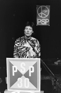 Viering 30-jarig bestaan PSP in Amsterdam Tweede Kamer fractievoorzitter Andrée, Bestanddeelnr 933-9743 photo