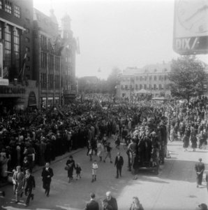 Viering van de verjaardag van koningin Wilhelmina in Den Haag, Bestanddeelnr 900-6906