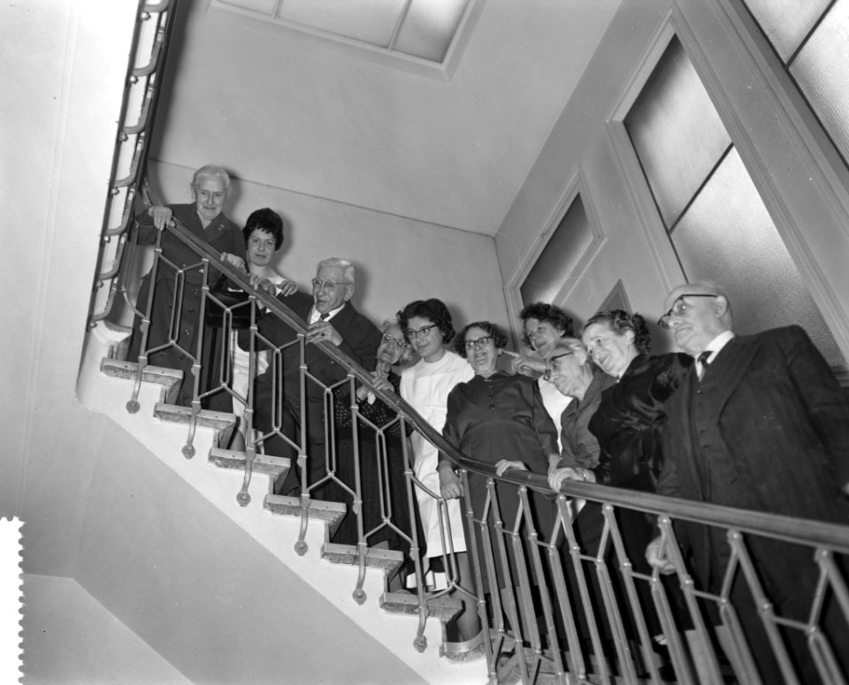 Viering van het 50-jarig bestaan van vereniging De Joodse Invalide, in het veren, Bestanddeelnr 912-1786