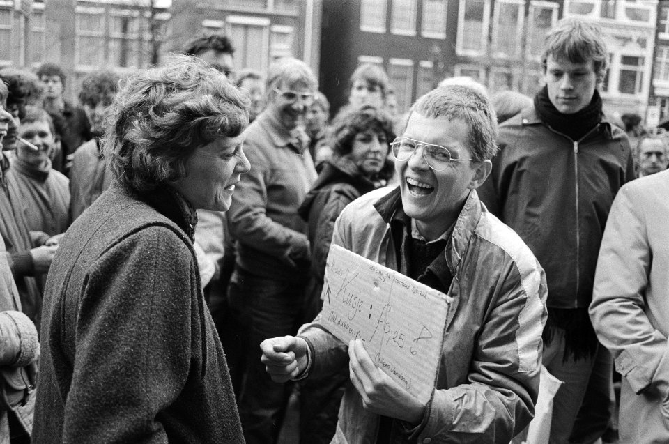 Viering Koninginnedag in Amsterdam en Marken. Straatmuzikanten enzovoort probere, Bestanddeelnr 932-1318