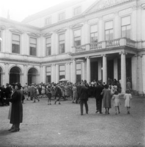 Viering van de verjaardag van de koningin in Den Haag, Bestanddeelnr 900-6907