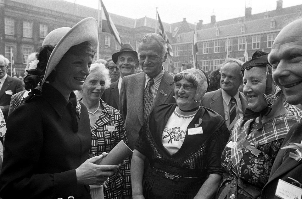 Viering Zilveren Regeringsjubileum van Koningin Juliana in Den Haag , Prinses Ir, Bestanddeelnr 926-6653