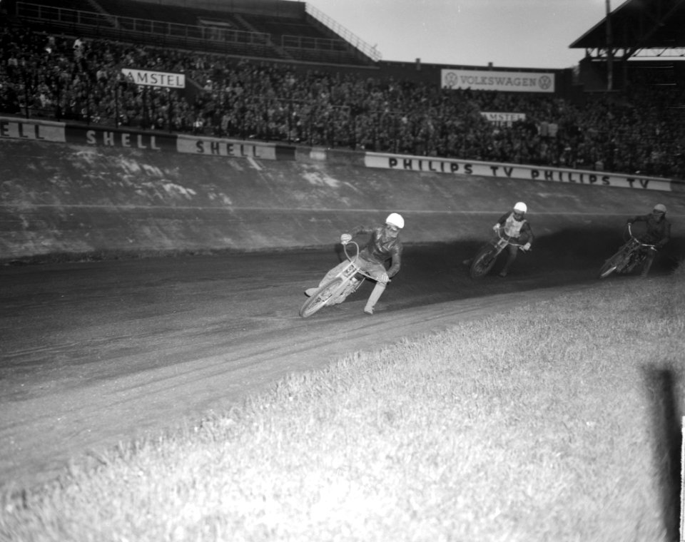 Vierlanden Speedway Races in Olympisch Stadion . Voorop Chum Taylor (Australie),, Bestanddeelnr 915-3415