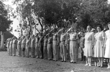 Viering 4-jarig bestaan Regiment Stoottroepen door 5 Bataljon Stoottroepen te Am, Bestanddeelnr 1090