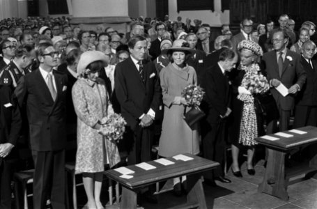 Viering Zilveren Regeringsjubileum van Koningin Juliana in Den Haag , Koninklijk, Bestanddeelnr 926-6664