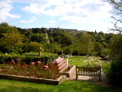 View across Brighton and Preston Cemetery, off Bear Road, Brighton (August 2014)