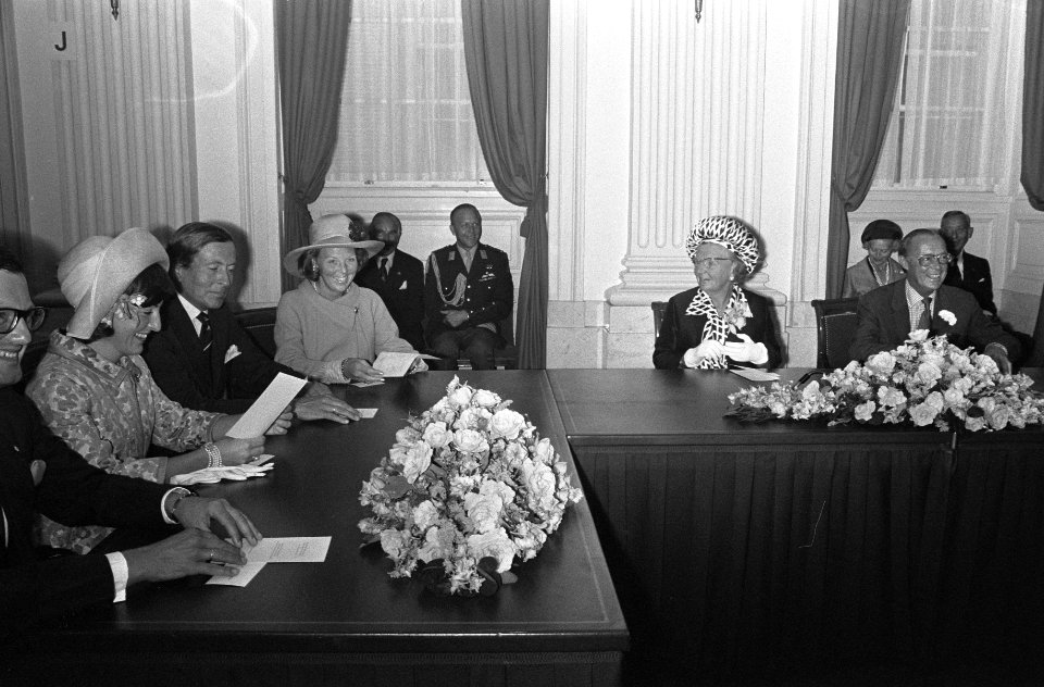 Viering Zilveren Regeringsjubileum van Koningin Juliana in Den Haag , Koninklijk, Bestanddeelnr 926-6665