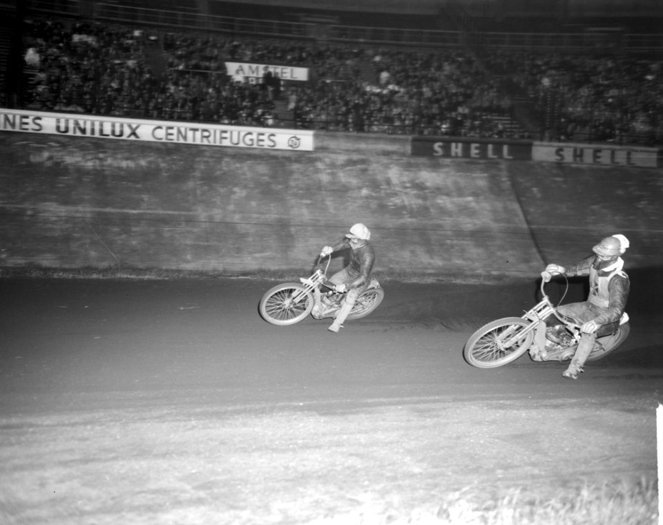 Vierlanden Speedway Races in Olympisch Stadion . Voorop Chum Taylor (Australie),, Bestanddeelnr 915-3417