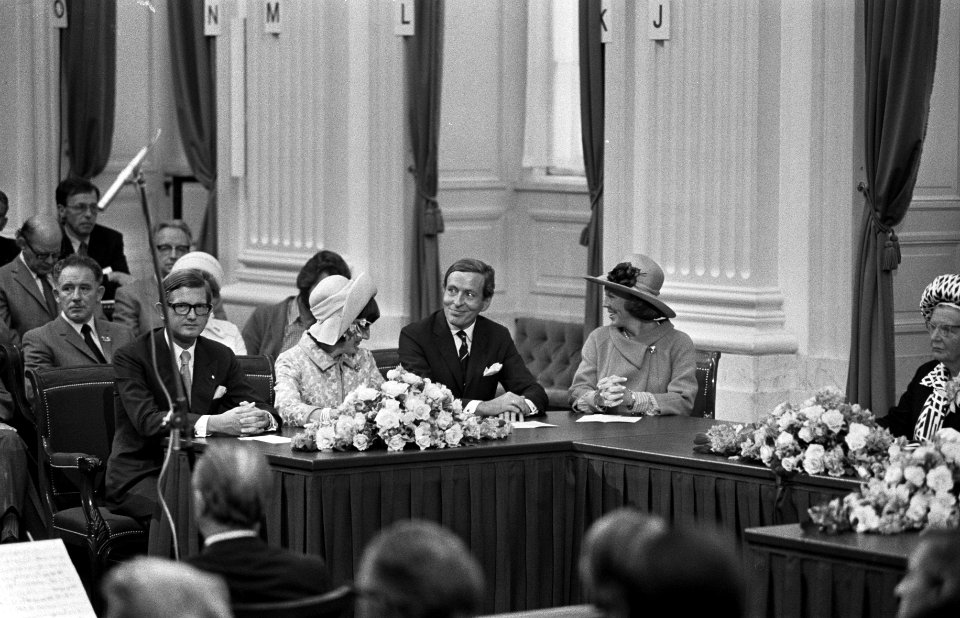 Viering Zilveren Regeringsjubileum van Koningin Juliana in Den Haag , Koninklijk, Bestanddeelnr 926-6666