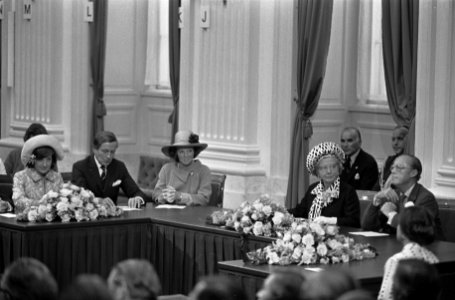 Viering Zilveren Regeringsjubileum van Koningin Juliana in Den Haag , Koninklijk, Bestanddeelnr 926-6651