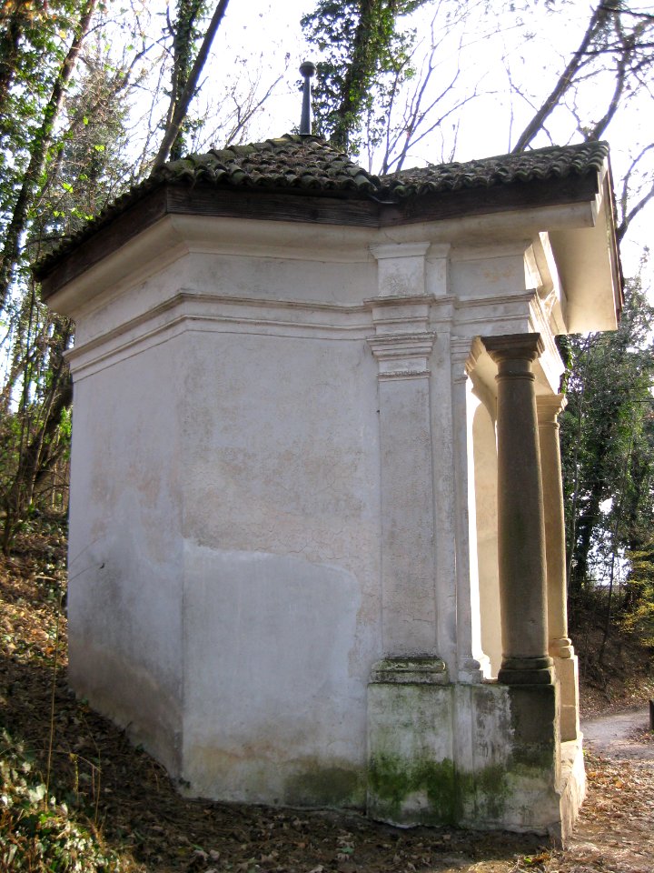 Vierte Kapelle am Paul-Troger-Weg in Kaltern 3