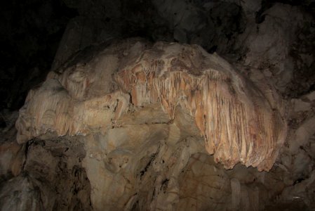 Vietnam-ThaiNguyen-PhoenixCave-stalactites photo