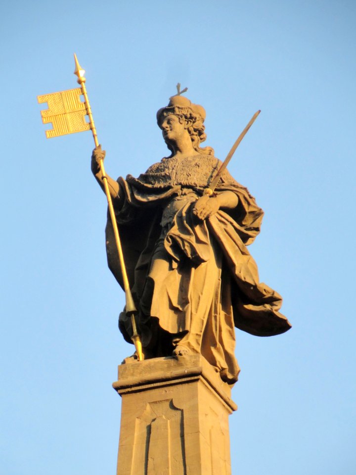 Vierröhrenbrunnen (Würzburg)- DSC02915