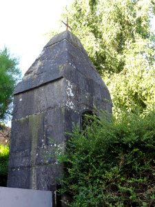 Vieux-Mesnil (Nord, Fr) chapelle en verdure