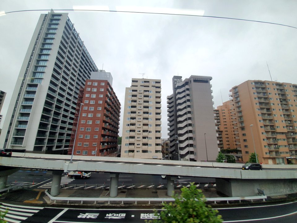View from Keikyu train near Omorikaigan 3