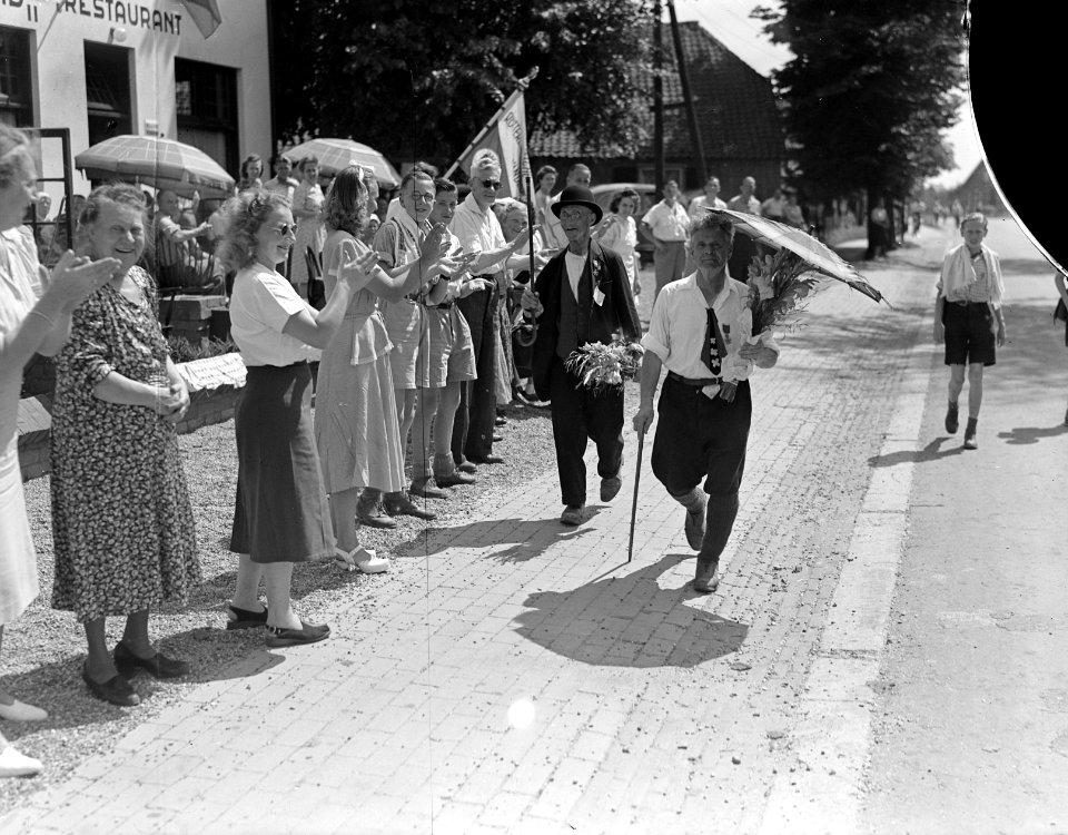 Vierdaagse van Assen bescgadigd, Bestanddeelnr 902-8844