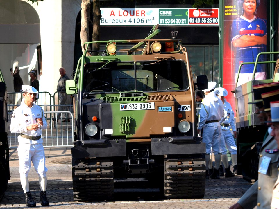 VHM-1, (Véhicule haute mobilité), French army licence registration '6932 0993' photo-1