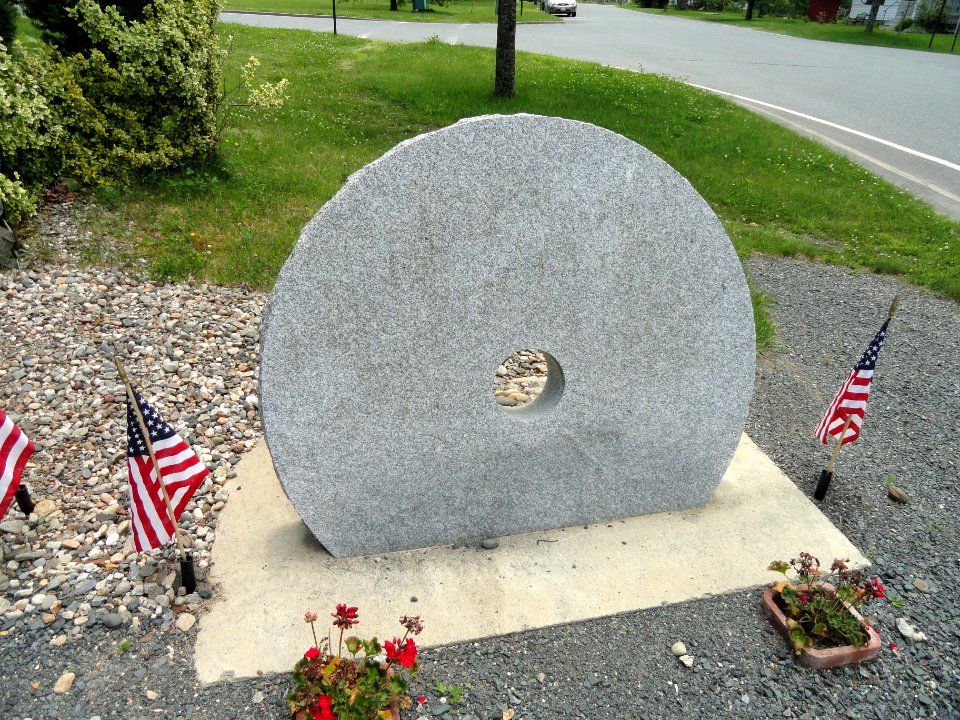 Veterans Monument (TK) - Wendell, Massachusetts - DSC00799