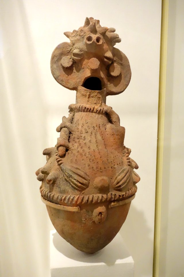 Vessel for Kwandalha Divination, Longuda people, Adamaw or Gombe state, Nigeria, 20th century, terracotta - Brooklyn Museum - Brooklyn, NY - DSC08482