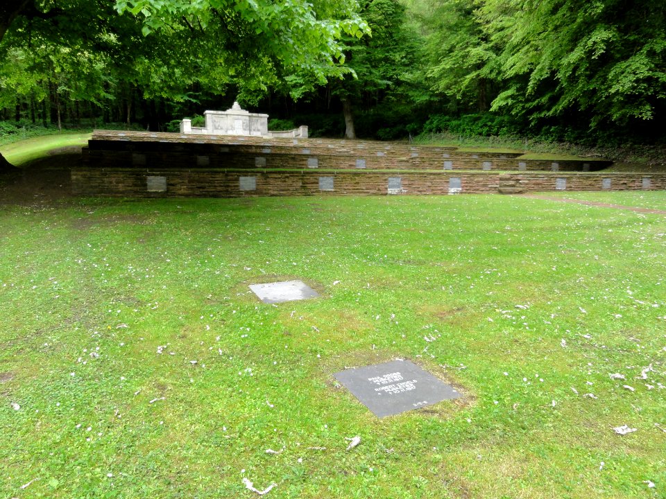 Veslud (Aisne) Cimetière militaire allemand - Deutscher Soldatenfriedhof Veslud 05