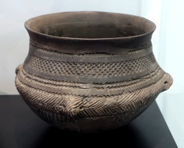 Vessel from Grossgartacher Gruppe, Viesenhäuser Hof, Stuttgart-Mühlhausen, c. 4700 BC, ceramic - Landesmuseum Württemberg - Stuttgart, Germany - DSC02724 photo