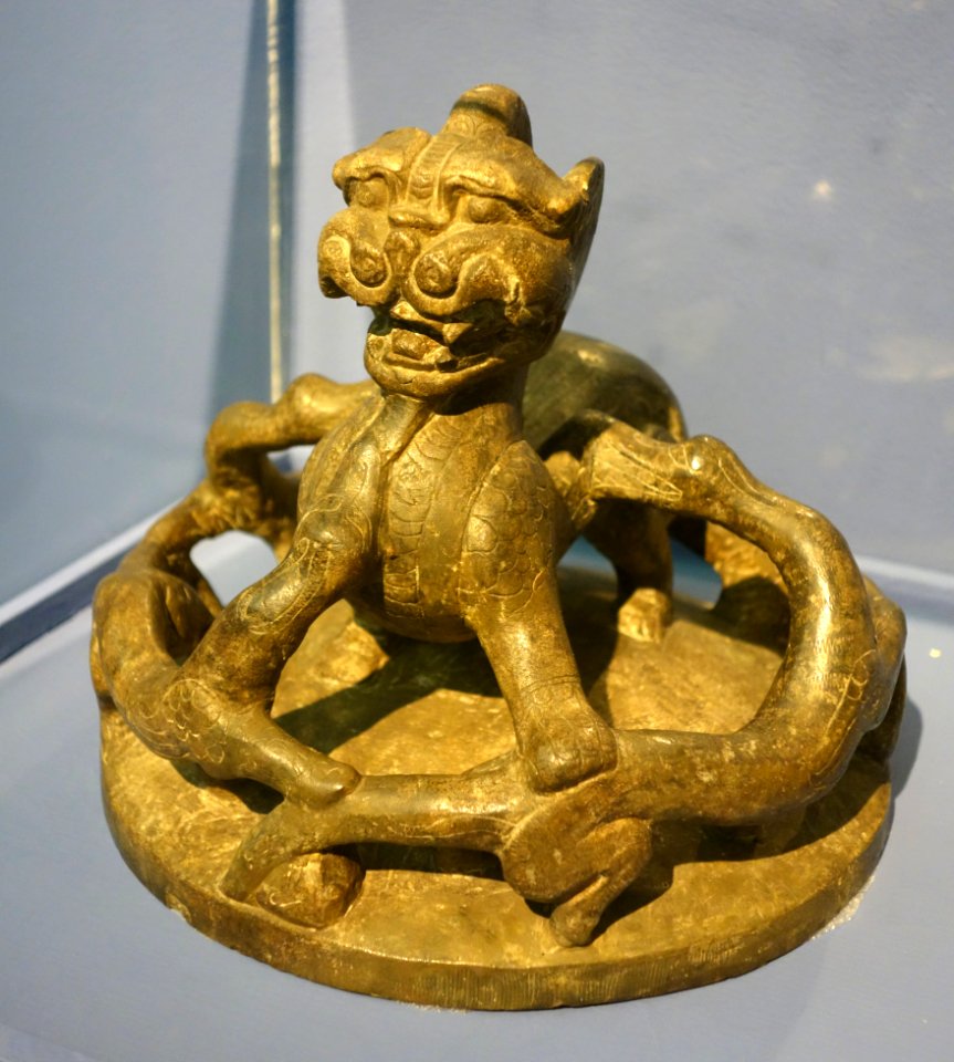 Vessel lid, China, Eastern Han dynasty, 25-220 AD, or Six dynasties, 220-589 AD, stone - Fitchburg Art Museum - DSC08711