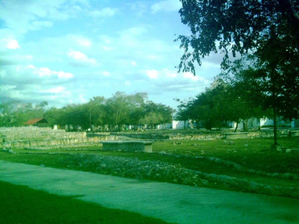Vestigios mayas de San Antonio Hool (02)